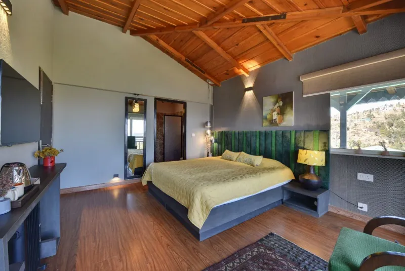 Luxe 4BHK Himalayan Range View - Madalsa Home